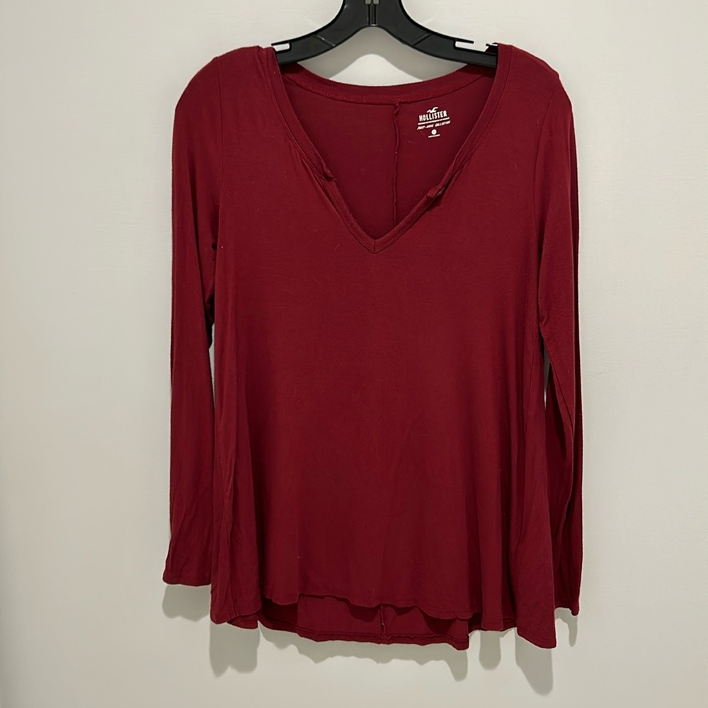 Hollister must have collection long sleeve tshirt | S - Picture 1 of 4